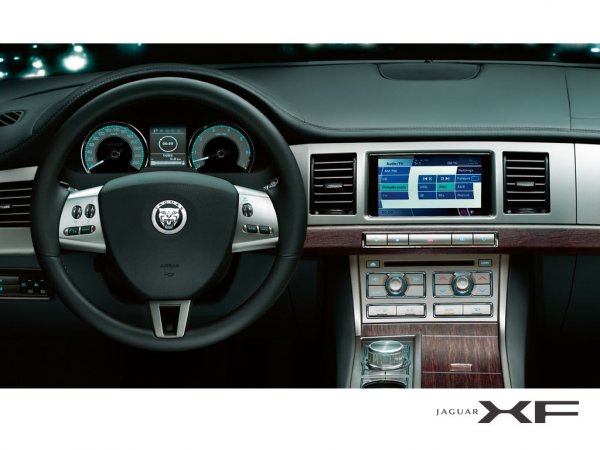 Jaguar XF, интериор.